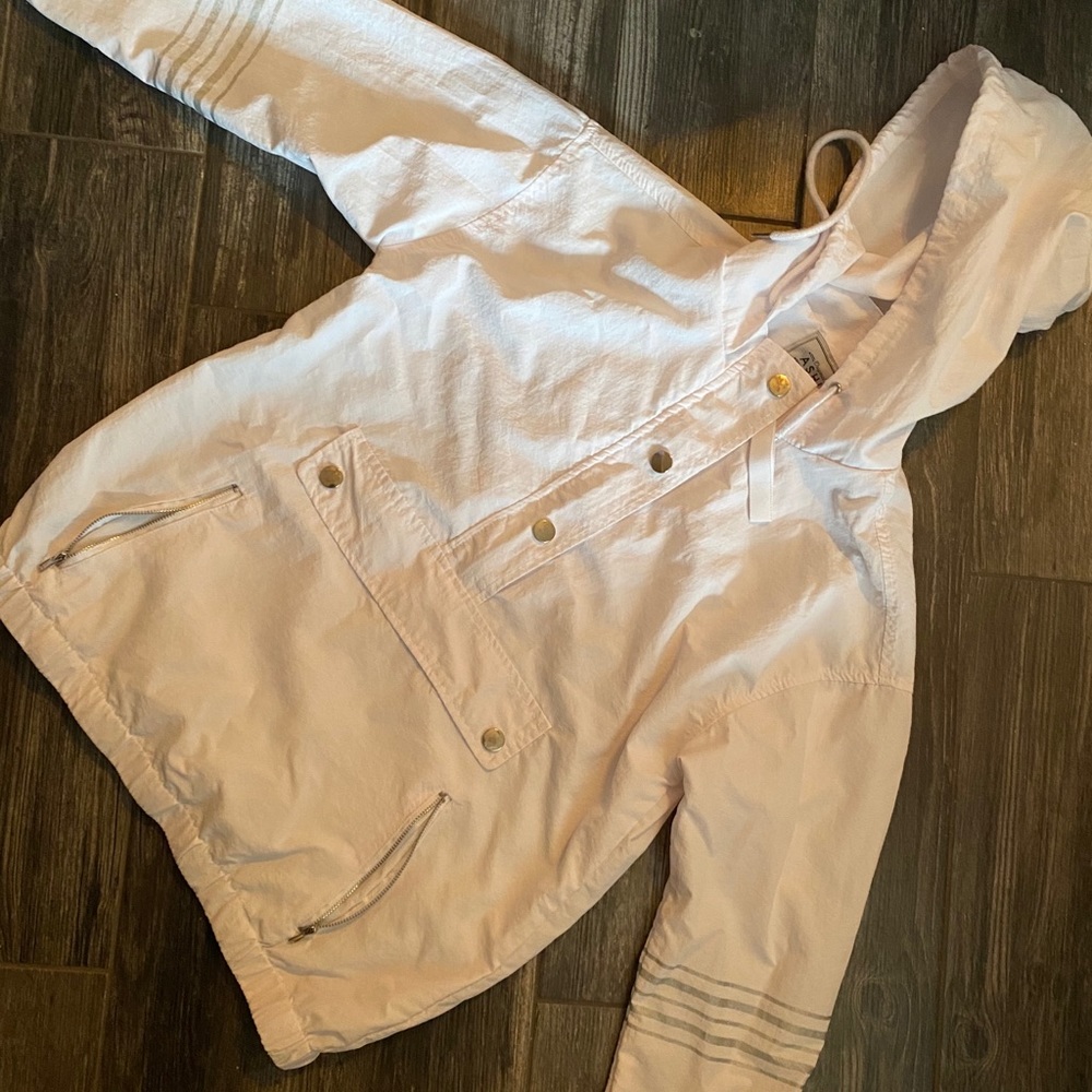 windbreaker